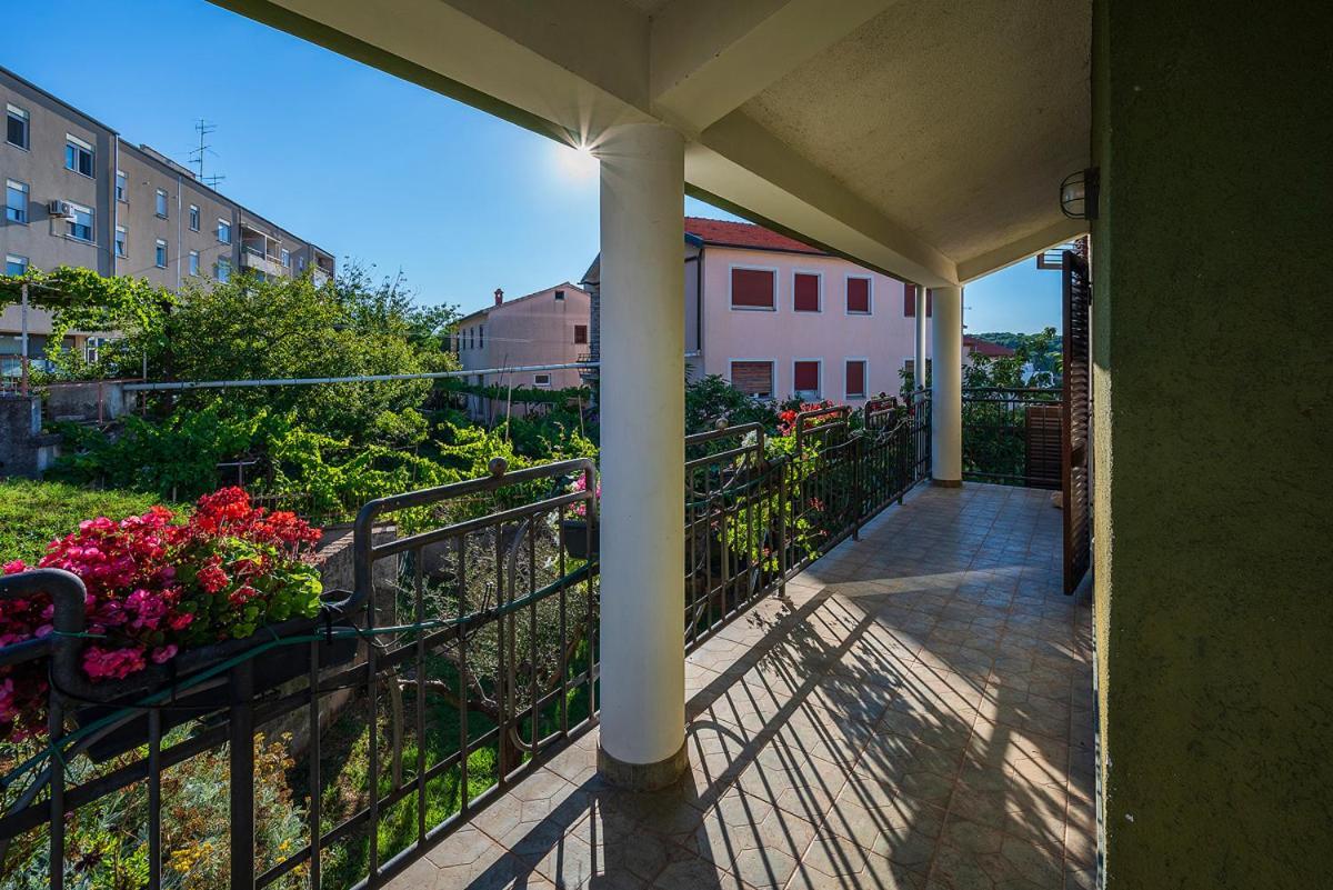Big Swimming Pool Moonvidal Apartment Pula